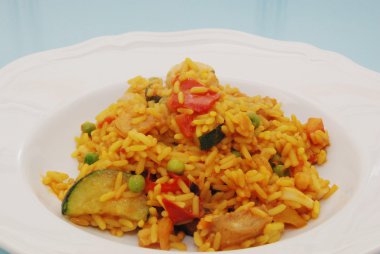 Deniz ürünleri paella