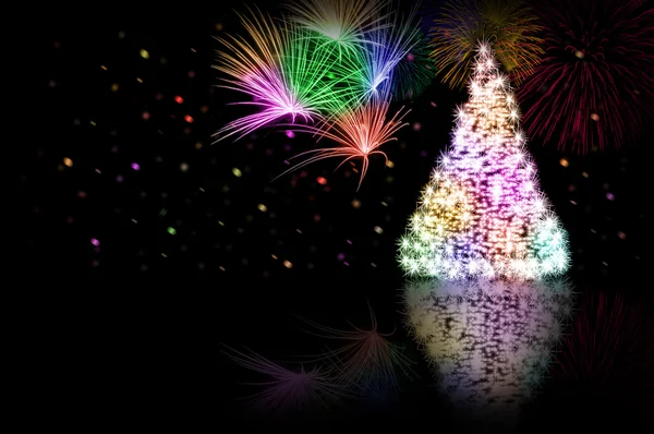 Рождественская елка - цвет - и фейерверк — стоковое фото