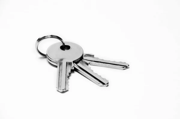Trzy klucze od domu w zestawie. — Zdjęcie stockowe