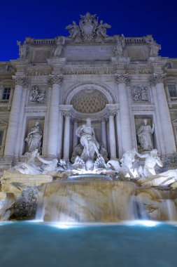 Trevi fountain at night clipart