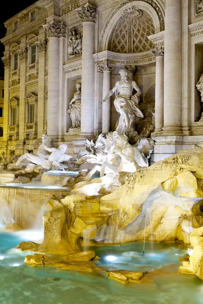 Trevi Fountain by night — Stock Photo, Image