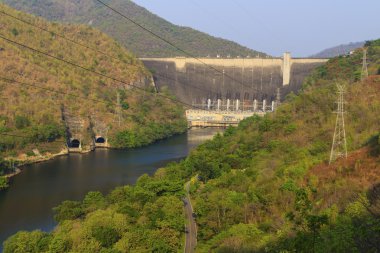 bhumibol dam, Tayland önden görünümü.