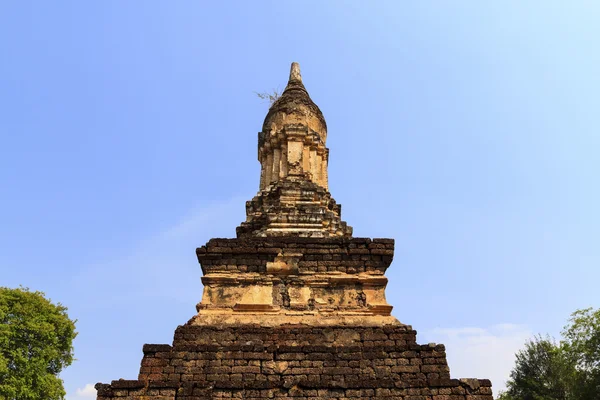 Topo de pagodes no Templo. Parque Histórico de Sukhothai, Tailândia — Fotografia de Stock