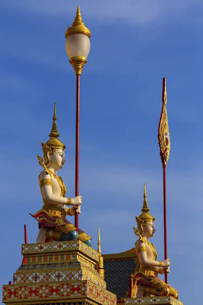 Standbeeld hoek in Thaise tempel — Stockfoto