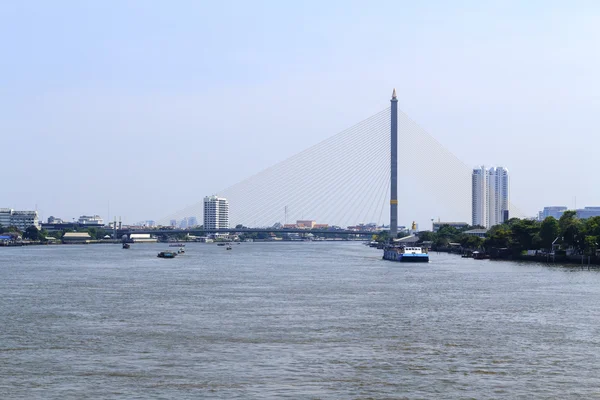 Río Chao Phraya en Bangkok. Como ruta para el transporte —  Fotos de Stock