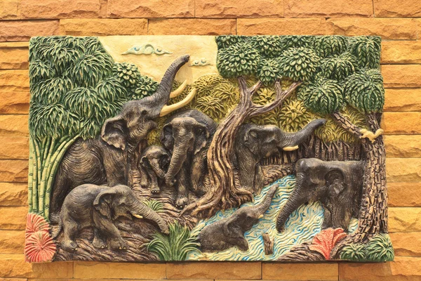 Elefant skulptörer. använda för att dekorera på väggen. — Stockfoto