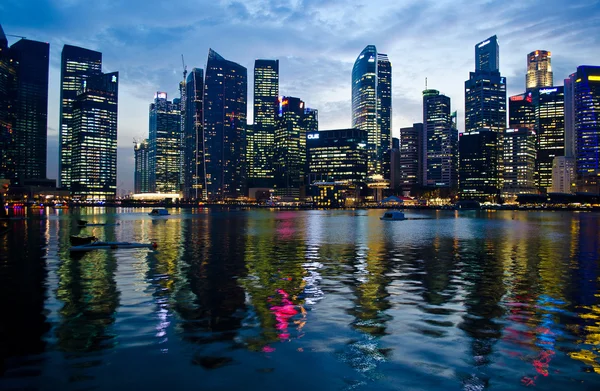 stock image Singapore at dusk