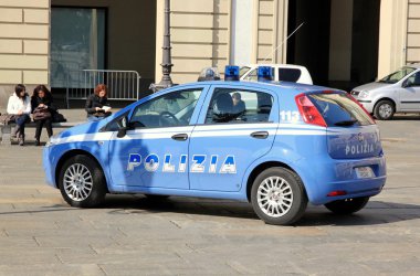 İtalyan polis arabası