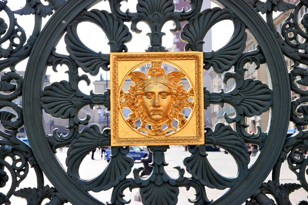 Golden ornaments on the Turin Royal Palace access gate — Stock Photo, Image