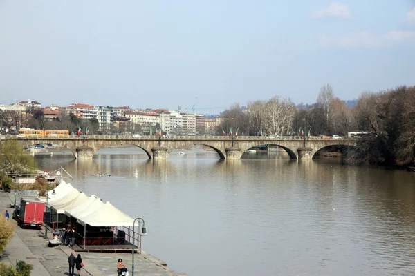 По реке в Турине — стоковое фото