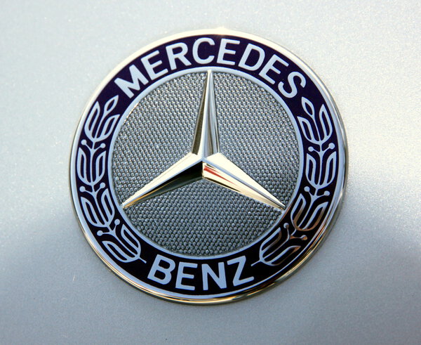 Mercedes Symbol