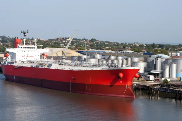 Brisbane: tanker Port.