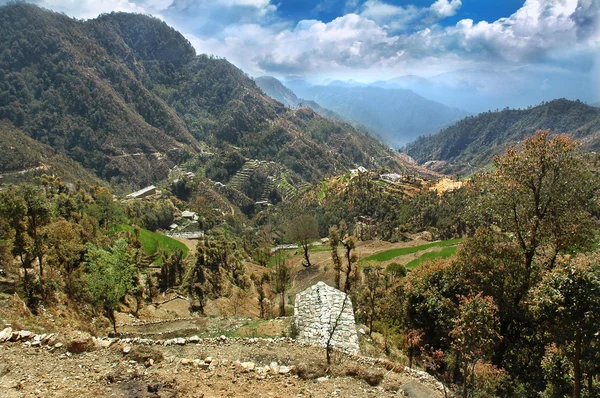在喜马拉雅山脉、 印度村 — 图库照片