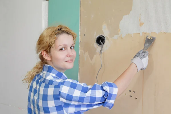 Wallpaper cleaning — Stock Photo, Image