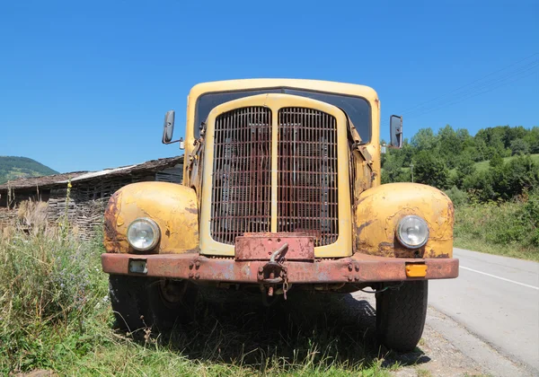 Old truck — Stock Photo, Image