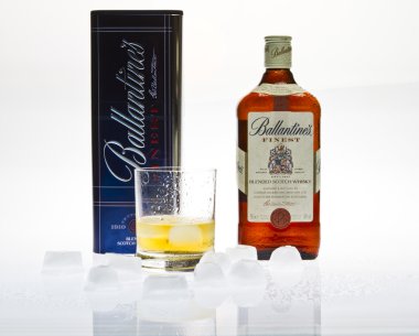 ballantines viski