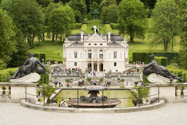 stock image The fountain of castle Linderhof