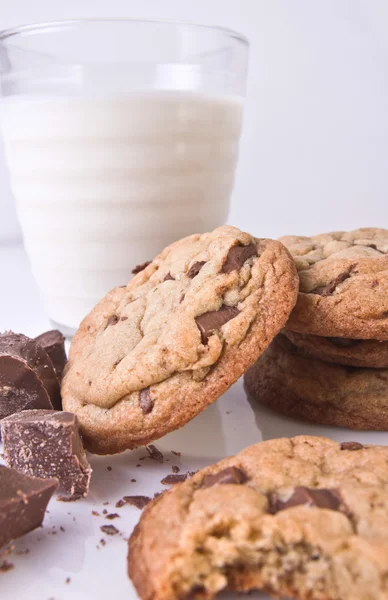 Chocolate Chip Cookies and a Glass of Milk — Stock Photo, Image