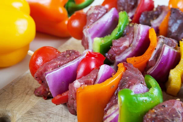 BBQ Ready Beef Kabobs — Stock Photo, Image