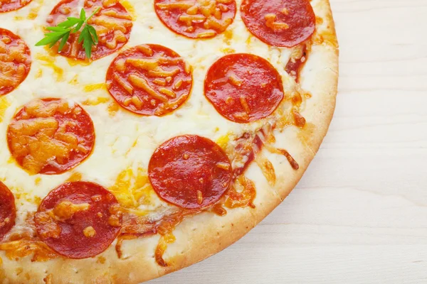 Pepperoni pizza — Stock fotografie
