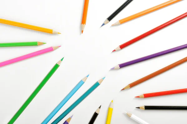 하얀 배경에 칠 해진 연필 — 스톡 사진