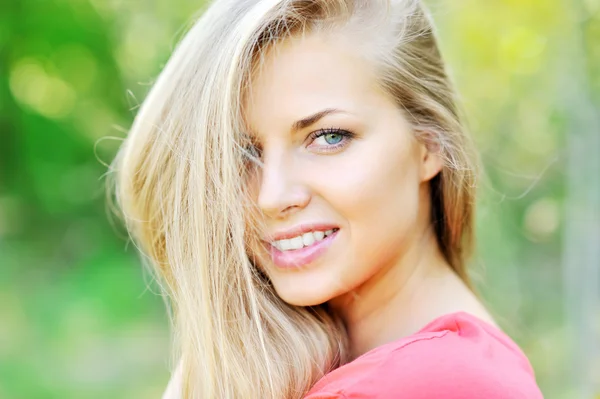 Beautiful girl face — Stock Photo, Image