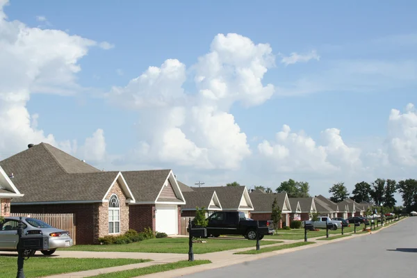 "De buurt "-onderverdeling van vrij nieuwe huizen. Stockfoto