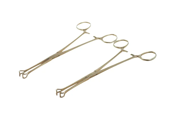 Instrumentos cirúrgicos (pinça de tecido babcock) isolados — Fotografia de Stock