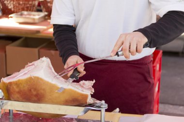 pişmiş jambon kesme