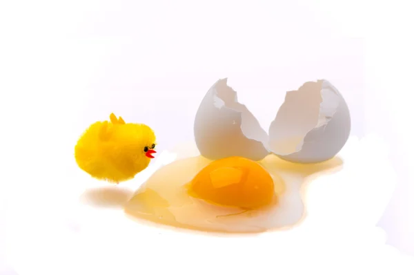 粉碎的蛋打开 (2) — 图库照片