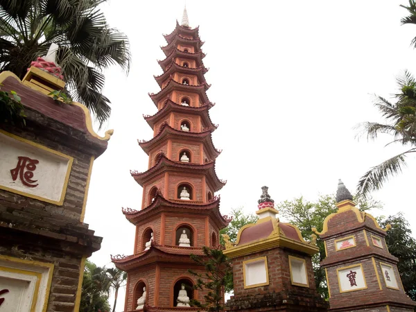 Tran Quoc Pagoda w Hanoi, Wietnam — Zdjęcie stockowe