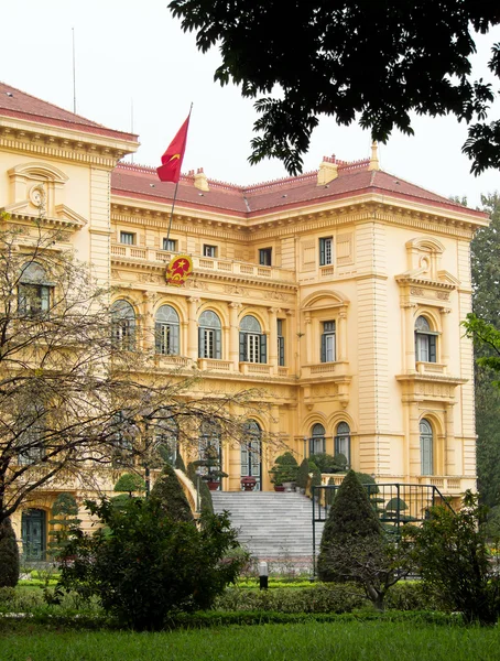 Ho Chi Minh, the Presidential Palace in Hanoi, Vietnam — Stock Photo, Image