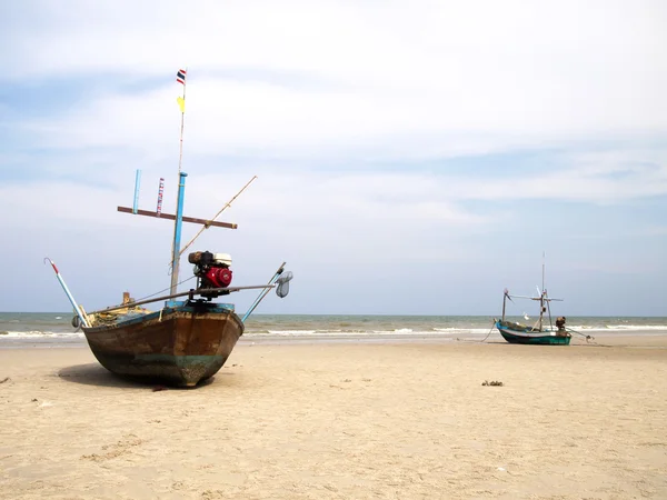 Barche sulla spiaggia, huahin, Thailandia — Foto Stock