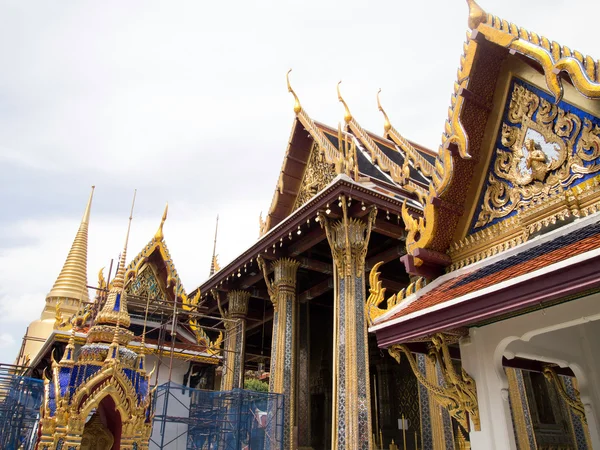Emerald buddha tempel in vooruitgang — Stockfoto