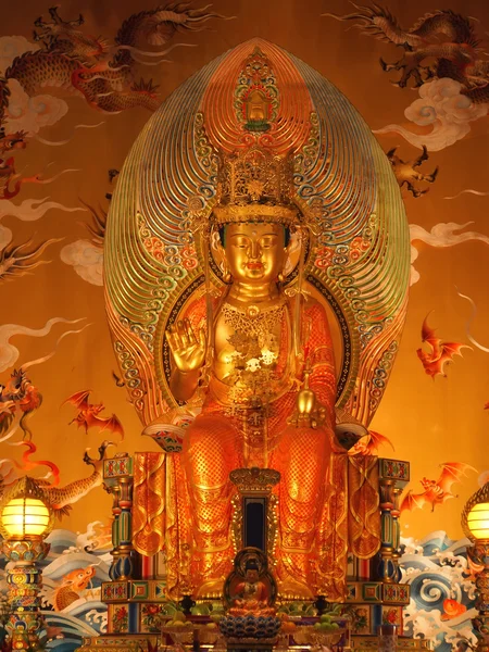 Будда в китайському храмі — стокове фото