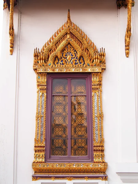 Traditional Thai style window temple — Stock Photo, Image