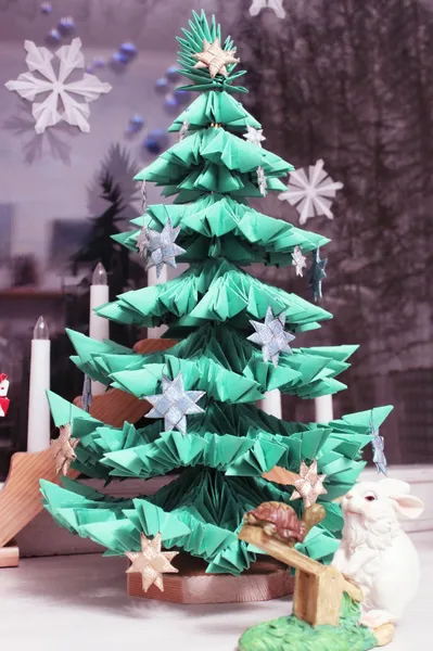 Modul origami vánoční stromek s zajíc a želva — Stock fotografie