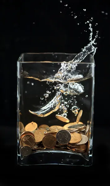 Деньги вода — стоковое фото