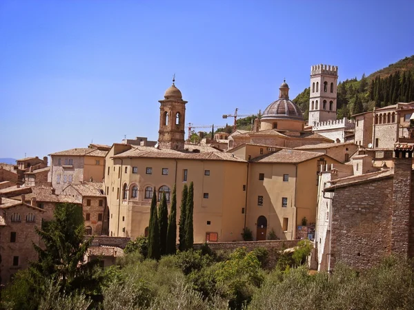 Architectural panorama of Assisi — Stock Photo, Image