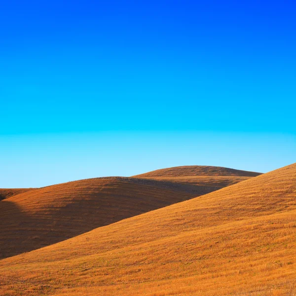 Toskana: typische Landschaft. sanfte Hügel in der Nähe von Volterra. — Stockfoto