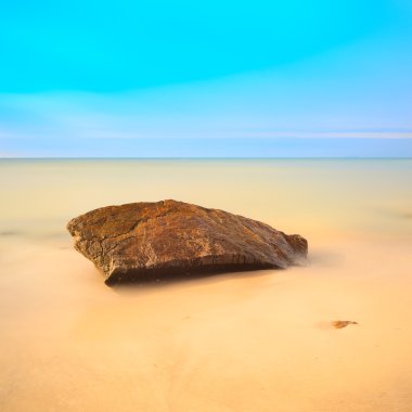 golden beach Flat rock. uzun pozlama.