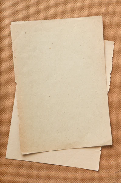 Starý papír na pozadí dřeva — Stock fotografie