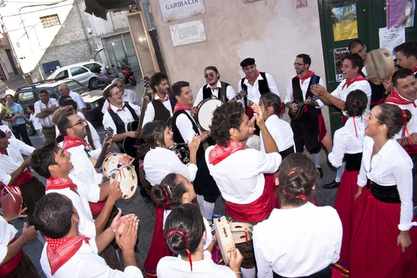 Groupe folk sicilien de Polizzi Generosa — Photo