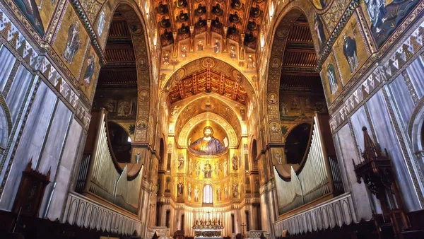 大教堂的蒙雷阿莱-巴勒莫-西西里岛的 photomerge — 图库照片