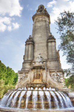 anıt Çeşmesi, plaza de espana-madrid ile
