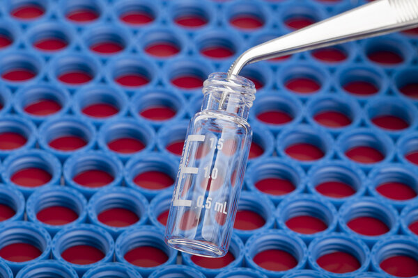 Хроматографический флакон
