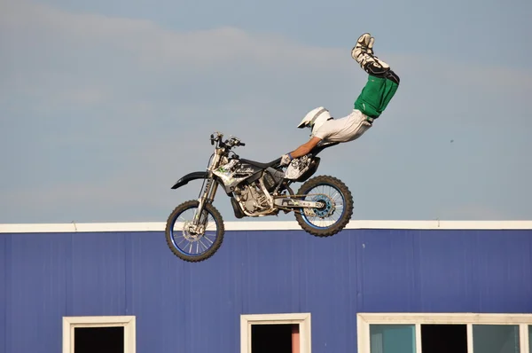 自由式越野摩托车 — 图库照片