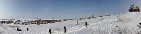 L'église dans le village de "Big Valyaevka " — Photo