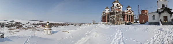 Kyrkan i byn av "stora valyaevka" — Stockfoto