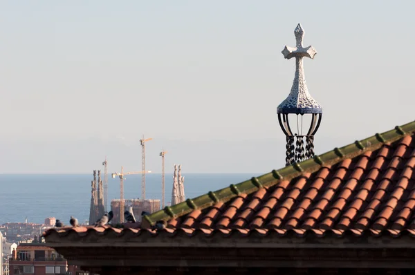 Barcelona çatılar, İspanya. — Stok fotoğraf